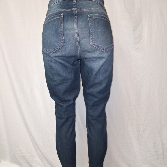 Torrid Denim Women's High Rise Legging Denim Pant Dark Blue Jeans Size 12.S - Picture 15 of 16